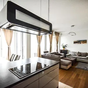  Apartamento Hochwertig Im Herzen Stuttgarts